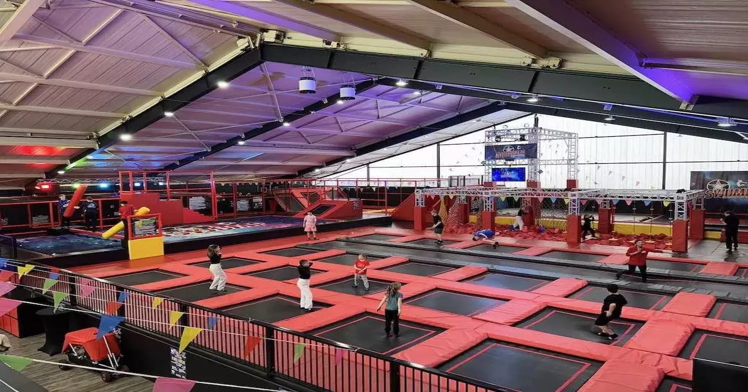 EasyJump Trampolinpark Grömitz ⇒ Spaß & Action für die ganze Familie